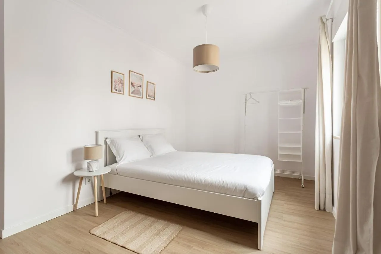 Lisbon Vibes - Monsanto House Apartment