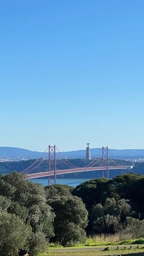 Lisbon Vibes - Monsanto House Apartment 0*,  Portugal